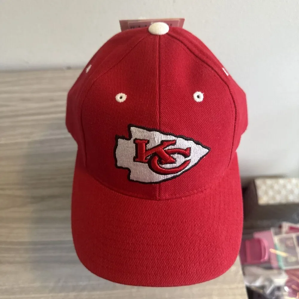 Vintage Logo Athletic Kids Adjustable‎ Hat Red Kansas City Chiefs NFL NWT